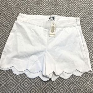 NWT Mudpie Scallop Hem White Shorts
